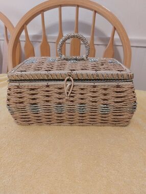 Dritz Vintage Sewing Baskets And Notions